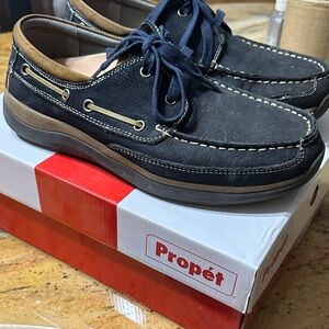 Propet Men's Navy and Tan Boat Shoes